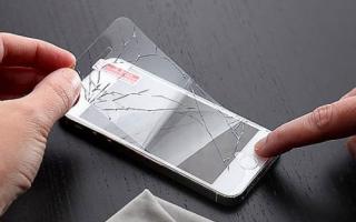 Как снять защитное стекло с экрана телефона?
